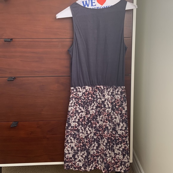 Club Monaco silk dress - Picture 4 of 5